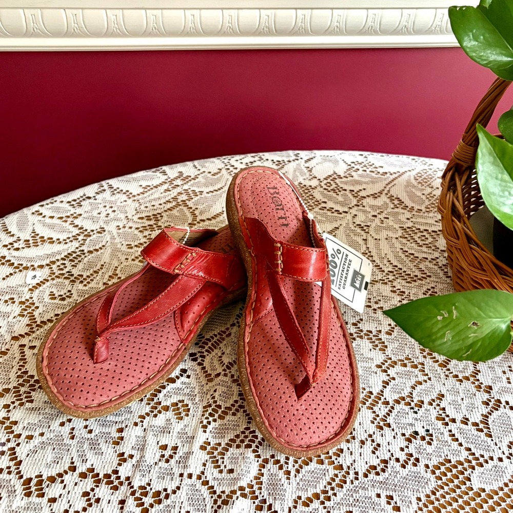 New Born Treat Red Leather Thong Sandals 6 W52248 Handcrafted Comfort Shoes NWT